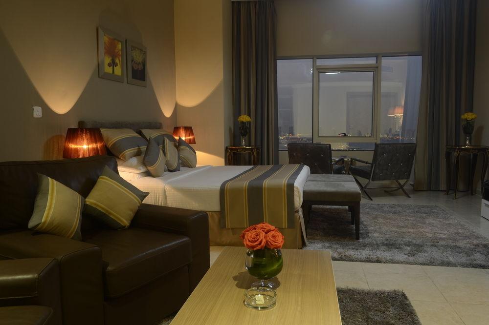 Magnum Hotel & Suites West Bay Doha Exteriör bild