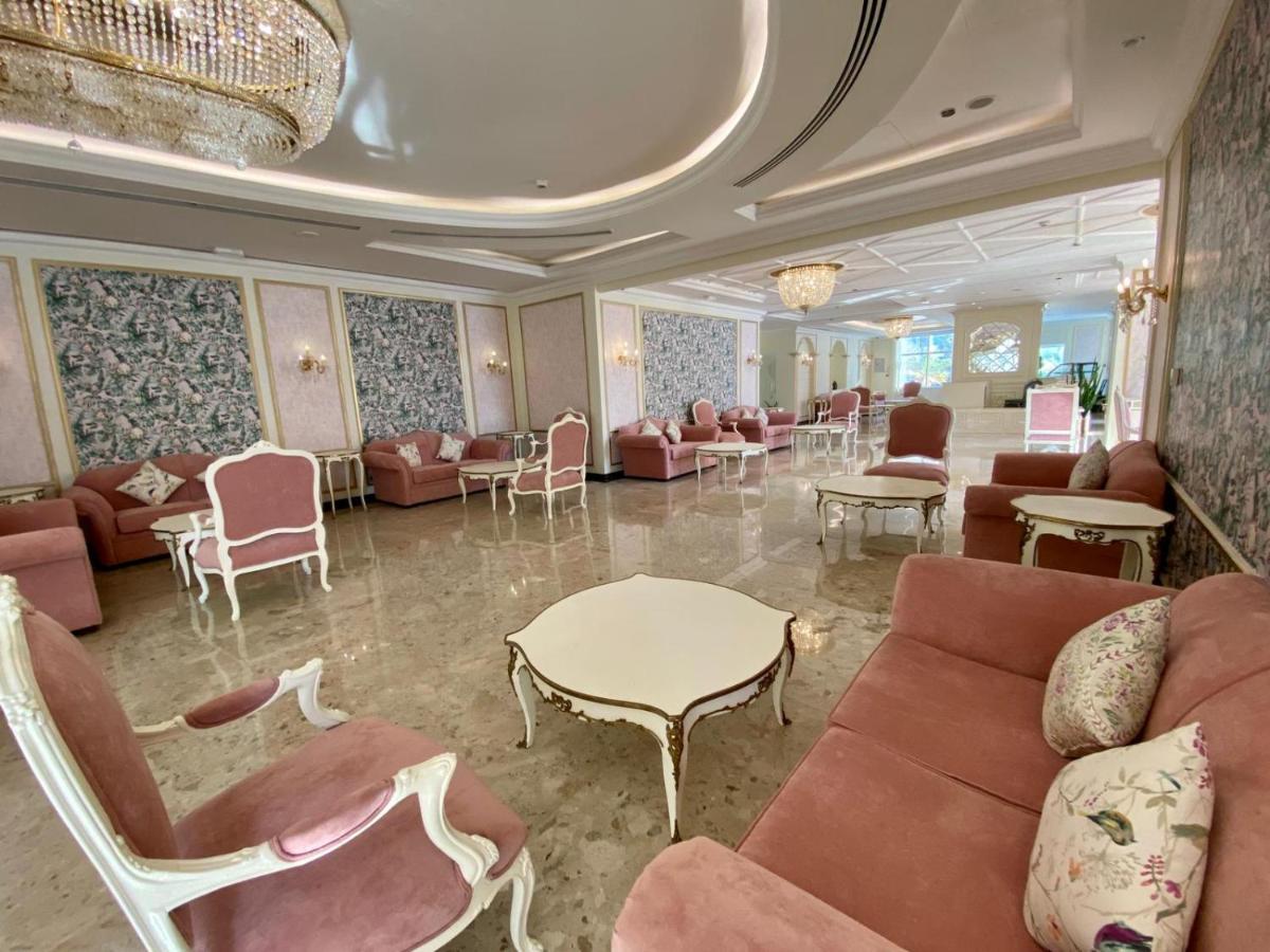 Magnum Hotel & Suites West Bay Doha Exteriör bild