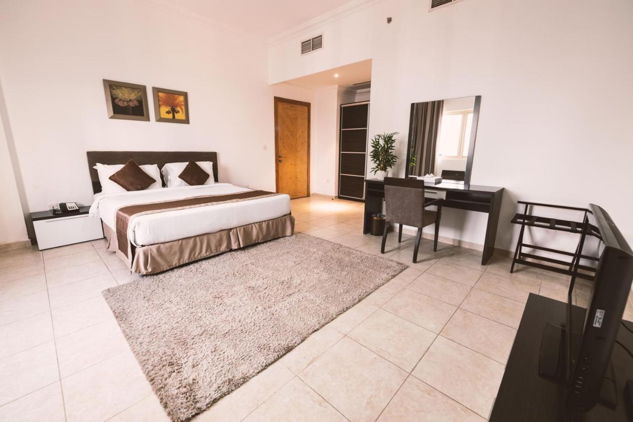 Magnum Hotel & Suites West Bay Doha Exteriör bild
