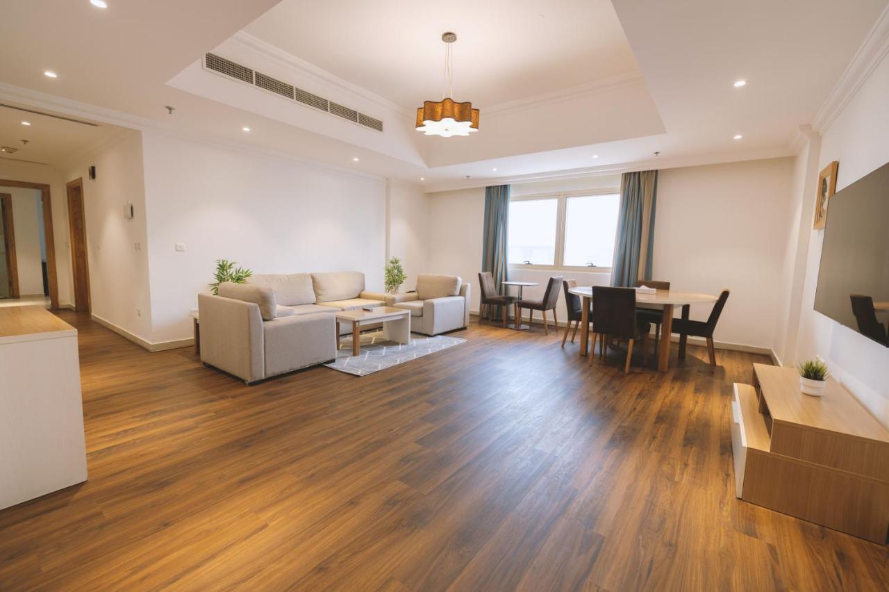 Magnum Hotel & Suites West Bay Doha Exteriör bild