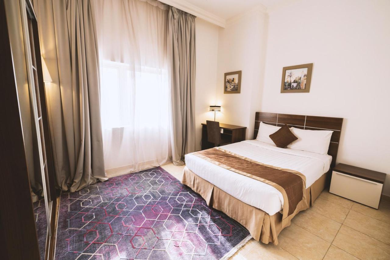 Magnum Hotel & Suites West Bay Doha Exteriör bild